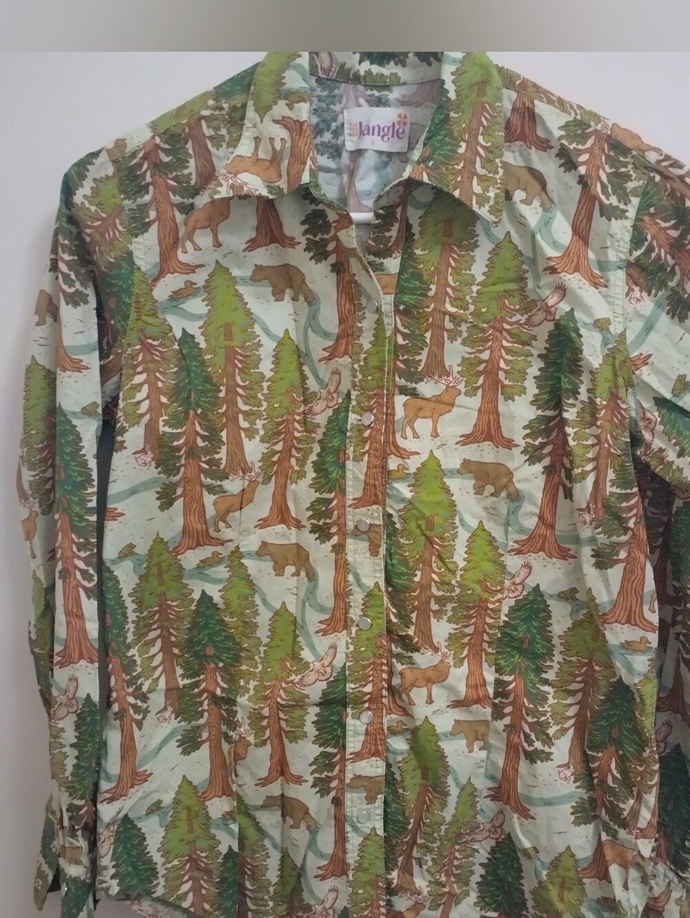 NWOT Woodland + Animals Snap Button Up Top - Sz M